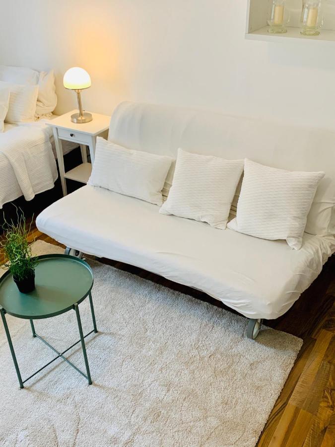 Top Renoviertes Apartement In Bester Lage Von Homburg- 5 Fussminuten Zur Uniklinik Гомбург Екстер'єр фото