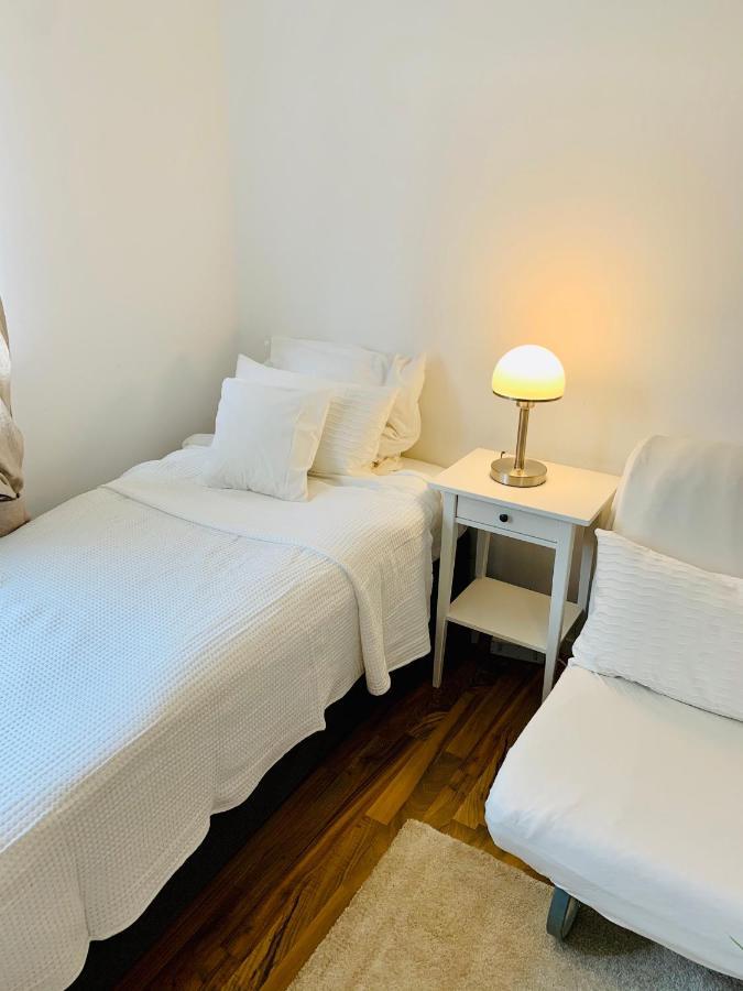 Top Renoviertes Apartement In Bester Lage Von Homburg- 5 Fussminuten Zur Uniklinik Гомбург Екстер'єр фото
