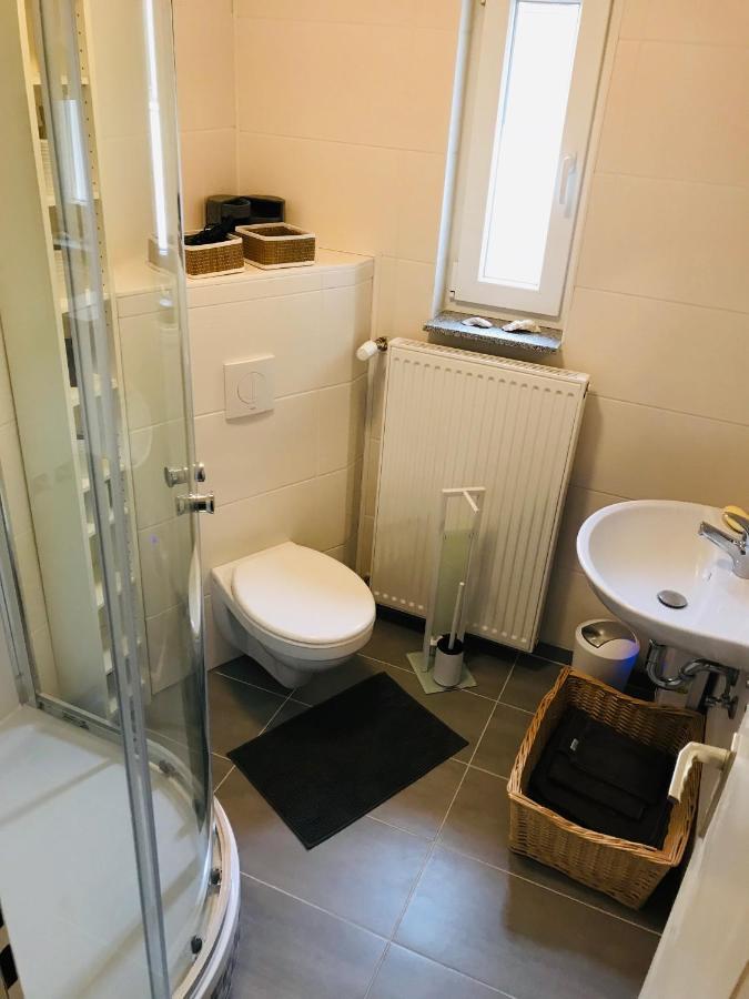 Top Renoviertes Apartement In Bester Lage Von Homburg- 5 Fussminuten Zur Uniklinik Гомбург Екстер'єр фото